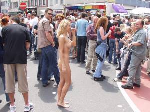 Nude in Public - Barbd-77mxb01eto.jpg