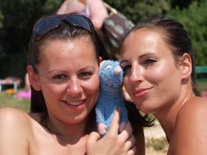 2020.12.16 Czech Bikini Girls Croatian Beach Summer Vacation Topless [190Pics]-q7mxfdqpyg.jpg