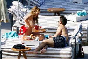 Rhian Sugden â€“ Topless Bikini Candids in Ibiza-d7mx9o9hkg.jpg