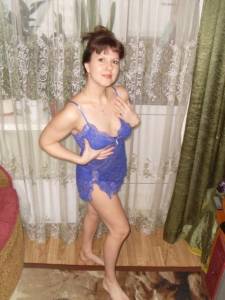Very-sexy-Russian-mom-x81-a7nadp1giv.jpg