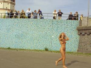 Nude in Public - Ines-l7nbpaxo6b.jpg