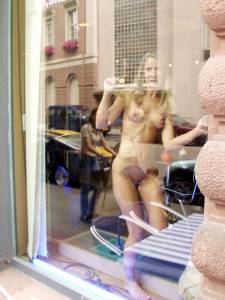 Nude in Public - jarka-17nbxq6nch.jpg
