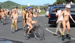 2020.11.27 Naked Bike Ride Worldwide Public Nude In The City57ndw7w5po.jpg