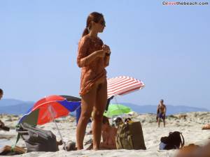 Naked-Beach-Girls-10-o7neec9bzr.jpg