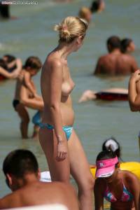 Naked Beach Girls 10-u7neecavzq.jpg