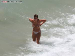 Naked-Beach-Girls-1-m7neb42710.jpg