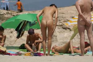 Naked Beach Girls 9-d7nedsq5it.jpg