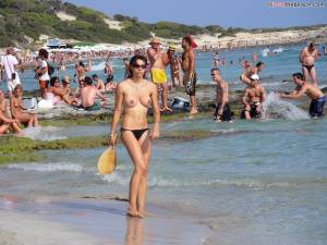 Naked Beach Girls 15-a7nehaqwug.jpg