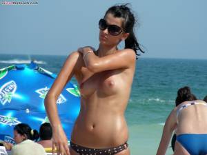 Naked Beach Girls 15-77nehgh4xj.jpg