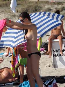 Naked Beach Girls 16-67neh4gso1.jpg