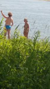 Spying Girls On The Beach [x123]-h7nf3odxml.jpg