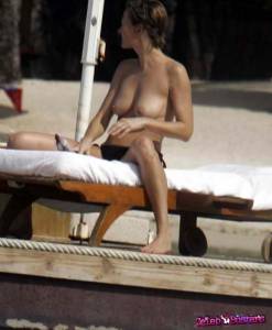 Karen Mulder topless on the beach-h7ngib2cfl.jpg