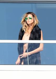 Heidi Klum â€“ Topless Candids in Miami-37ngt69uhw.jpg