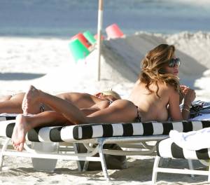Claudia Galanti â€“ Topless Candids in Miami-u7nhep0f0y.jpg