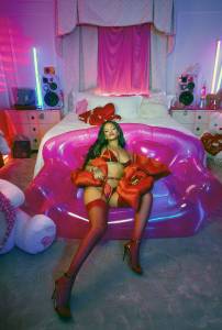 Rihanna-2021-Singer-Celebrity-Collection-57nhd4vzv5.jpg