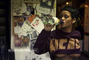 Rihanna 2021 Singer Celebrity Collection17nhd22km2.jpg
