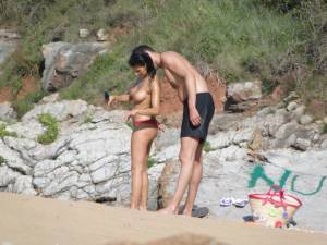Voyeur Of Topless Girl On The Beach-s7nh51d4ux.jpg