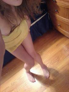 Amateur Young Girl Horny And Stressed [x25]17nh9piybu.jpg