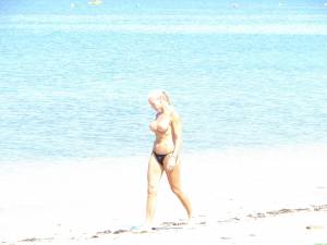 Dangerous Spying Topless Teens On The Beach-77nhqhrbf4.jpg