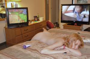 Girlfriend Watching Porn And Playing Video Games [x93]-c7nhqgiwgl.jpg