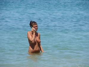Dangerous-Spying-Topless-Teens-On-The-Beach-k7nhqi5h7p.jpg