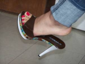 Alejandra - Sexy Feet Honeyh7nhxnk5ye.jpg