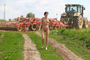 Nude-In-Russia Diana A - Ploughland (x199)-r7nibiq5sb.jpg