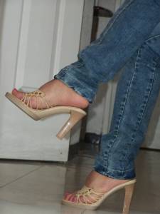 Alejandra - Sexy Feet Honey-s7nhxoxf5y.jpg