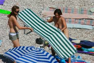 Spying Voyeur Mother & Daugther Nude Beach x28-x7nilp5sta.jpg