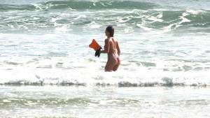 AWESOME Brazillian hot-ass girl in secluded beach. Shes perfect!37niv0mtu0.jpg