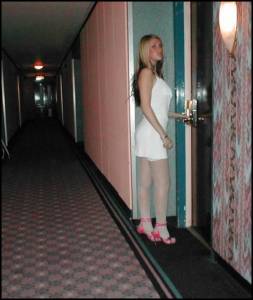 Blonde posing in a motel room (196 Pics)-y7n07awlhz.jpg