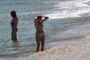 Babe I caught topless in Kalafatis beach, Mykonoso7n0mhc7ds.jpg
