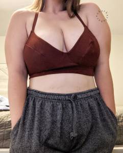 Kayla Big Tits [x34]-27n0tsp51c.jpg