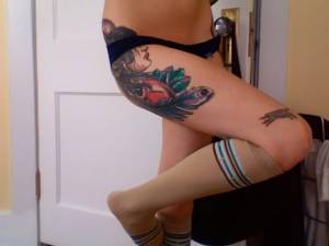 Hot girl showing off some tattoos-g7n212glt4.jpg