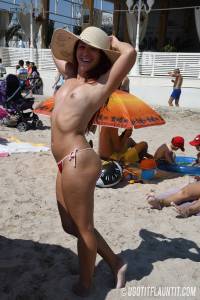 Madalina Bikini Beach [x111]b7n2kf4rac.jpg
