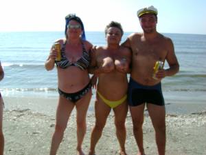 Old-women-at-sea.-Sulina-Beach.-Romania-x178-27n3xdqxl6.jpg