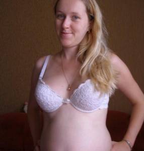 Pregnant-Amateur-Wife-2012-x45-q7n4f7rrps.jpg