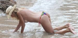 Greek Valentina Tsepanou Beach Candids-g7n47j97mj.jpg