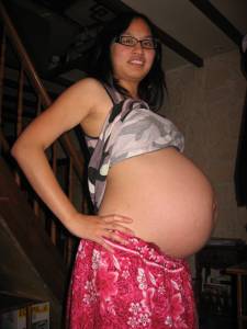 Pregnant Asian Amateur Girl (15 Pics)-c7n48tn4i0.jpg