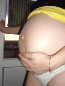 Pregnant-Amateur-Wife-%2872pics%29-p7n48rox3t.jpg