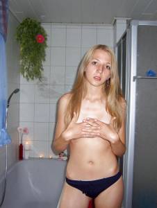 German amateur girl x1337n4vn2nn7.jpg