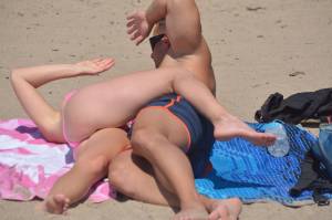 Horny couple on the beach-17n7v1b25g.jpg