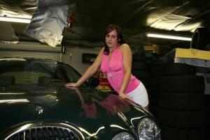 Busty brunette posing in a garage (88 Pics)-y7n9lah1vj.jpg