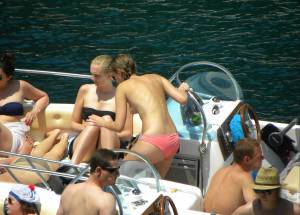 Topless Girls at the Beach of Cassis Part (218 Pics)-i7njocdbr3.jpg