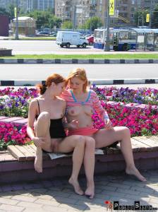 Two Redhead Girls Pissing In The City [x299]-n7njmxjzgc.jpg
