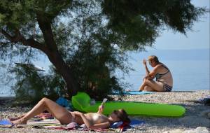 Topless Girls at the Beaches of Croatia (87 Pics)-l7njnqkqni.jpg