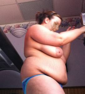 Chubby fat girlfiend tanning x35-j7nlv69rar.jpg