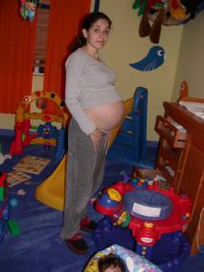 Pregnant-Milf-Mom-Lactating-And-Shows-Her-Tits-In-Public-x44-g7nlxgk4dc.jpg
