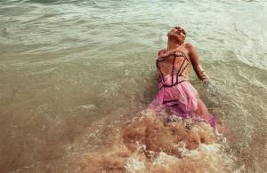 Kate-Moss-Photoshoot-d7nlvwvcm6.jpg