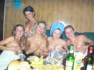 Russian shower party-l7nmjwlgq7.jpg